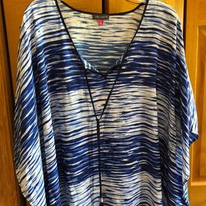 Vince Camuto blue gradient short kaftan size 1X